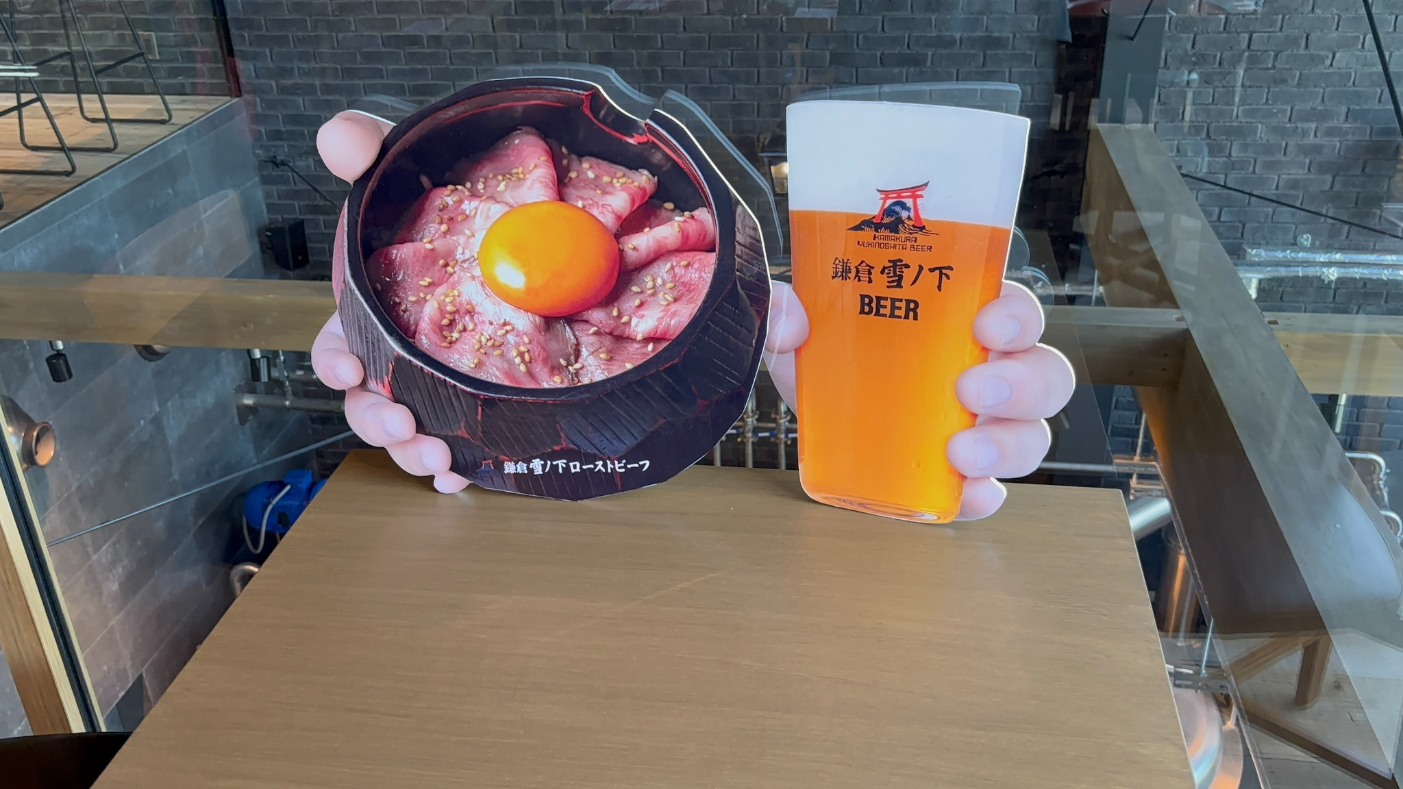 鎌倉雪ノ下ローストビーフとクラフトビールの店内ディスプレイ