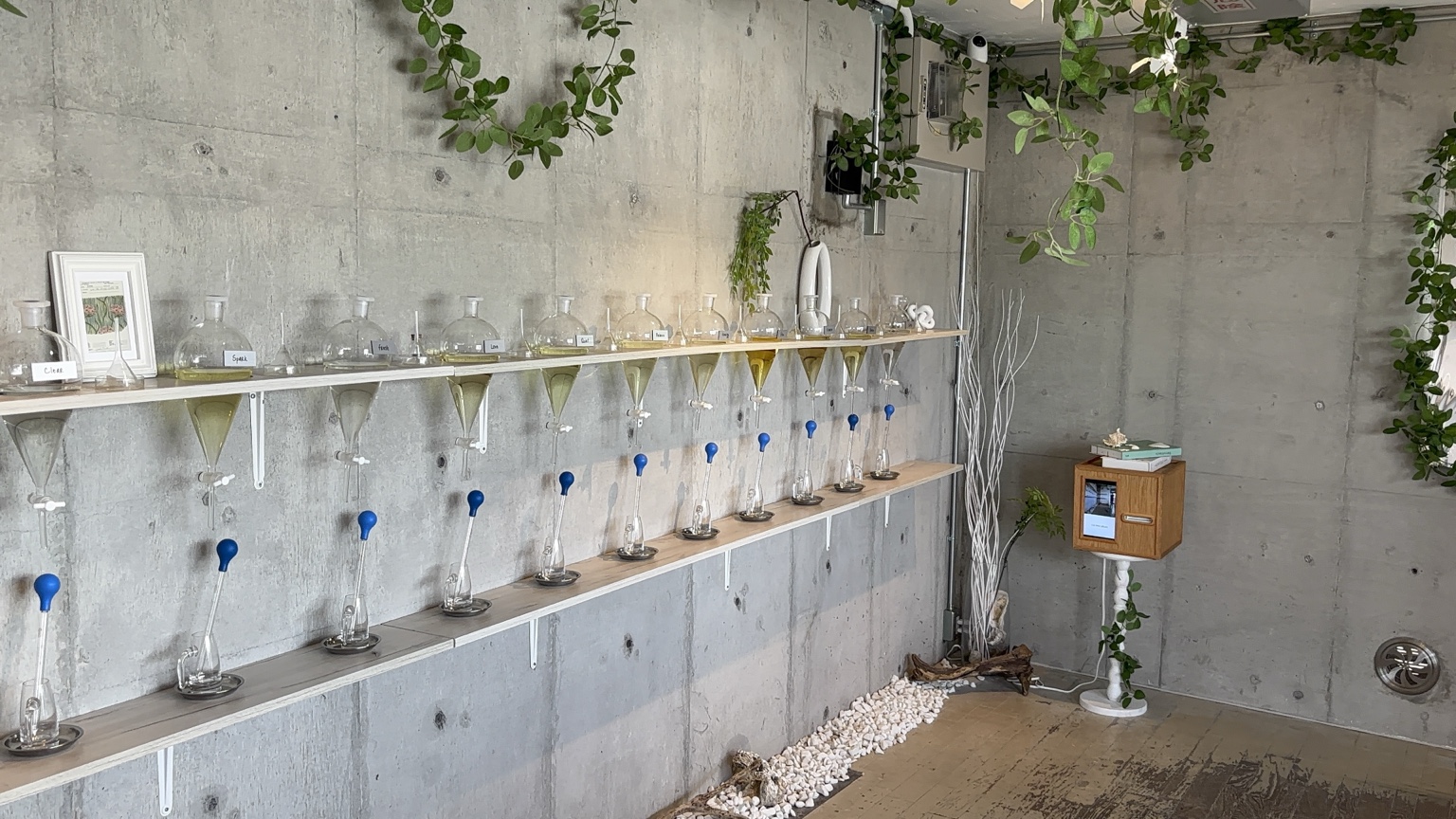 鎌倉feel6 at gardenの香水作り体験スペース