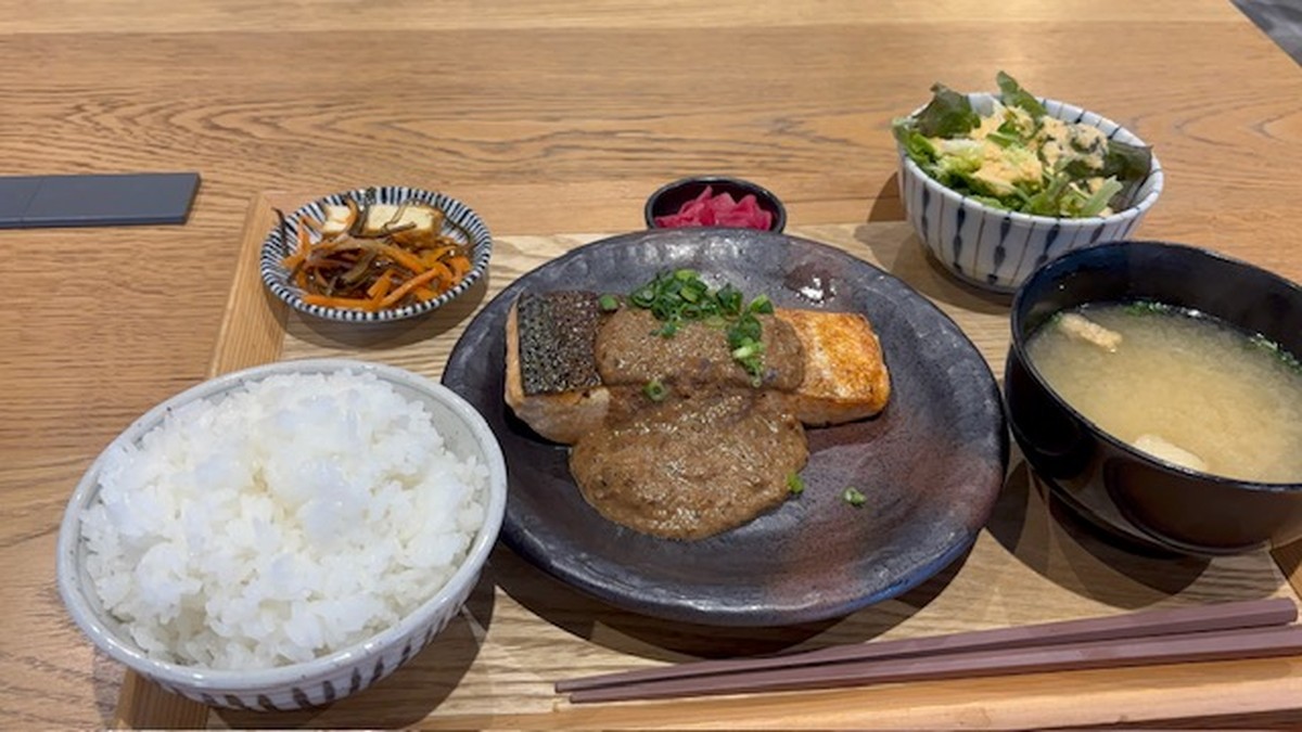 WITH KAMAKURAの定食