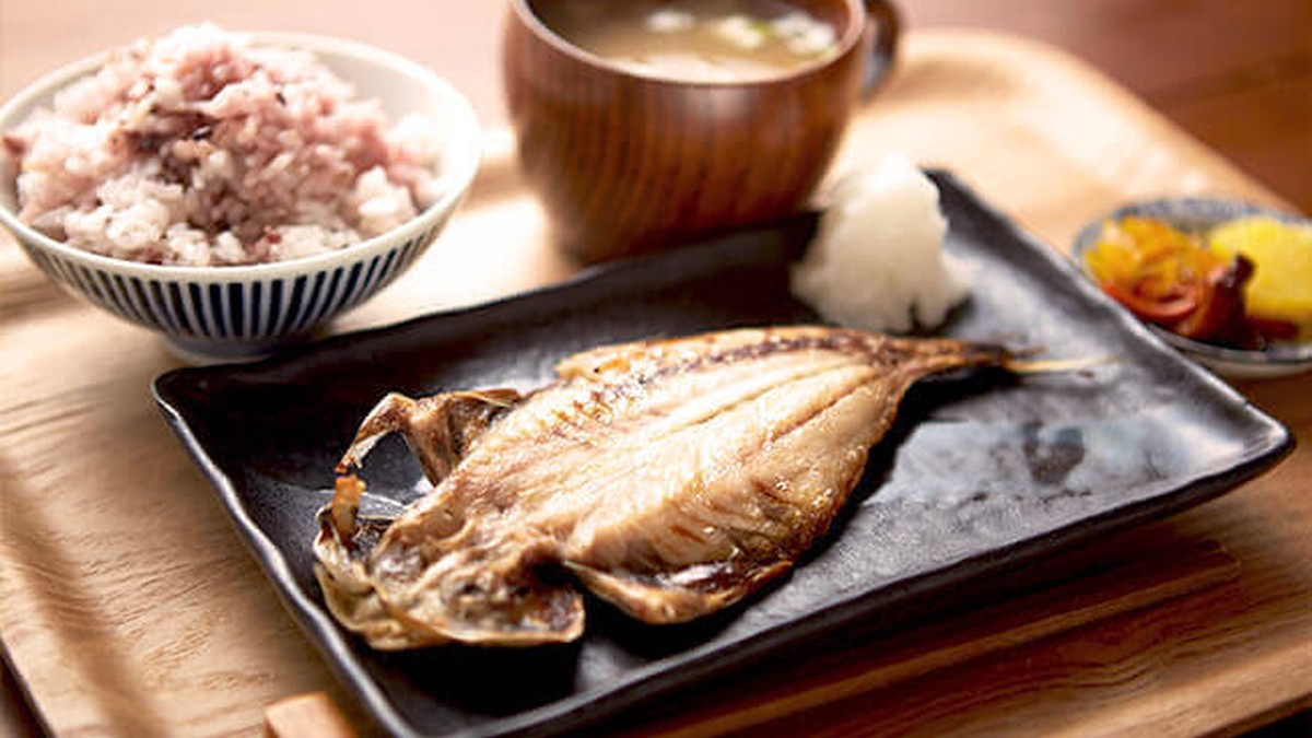 ヨリドコロの干物定食